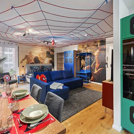 Edler Wohnraum Disney Marvel Studio Mit Balkon, Boxspringbett, Kaffeevollautomat, Lift & Parkplatz Chemnitz Exterior foto