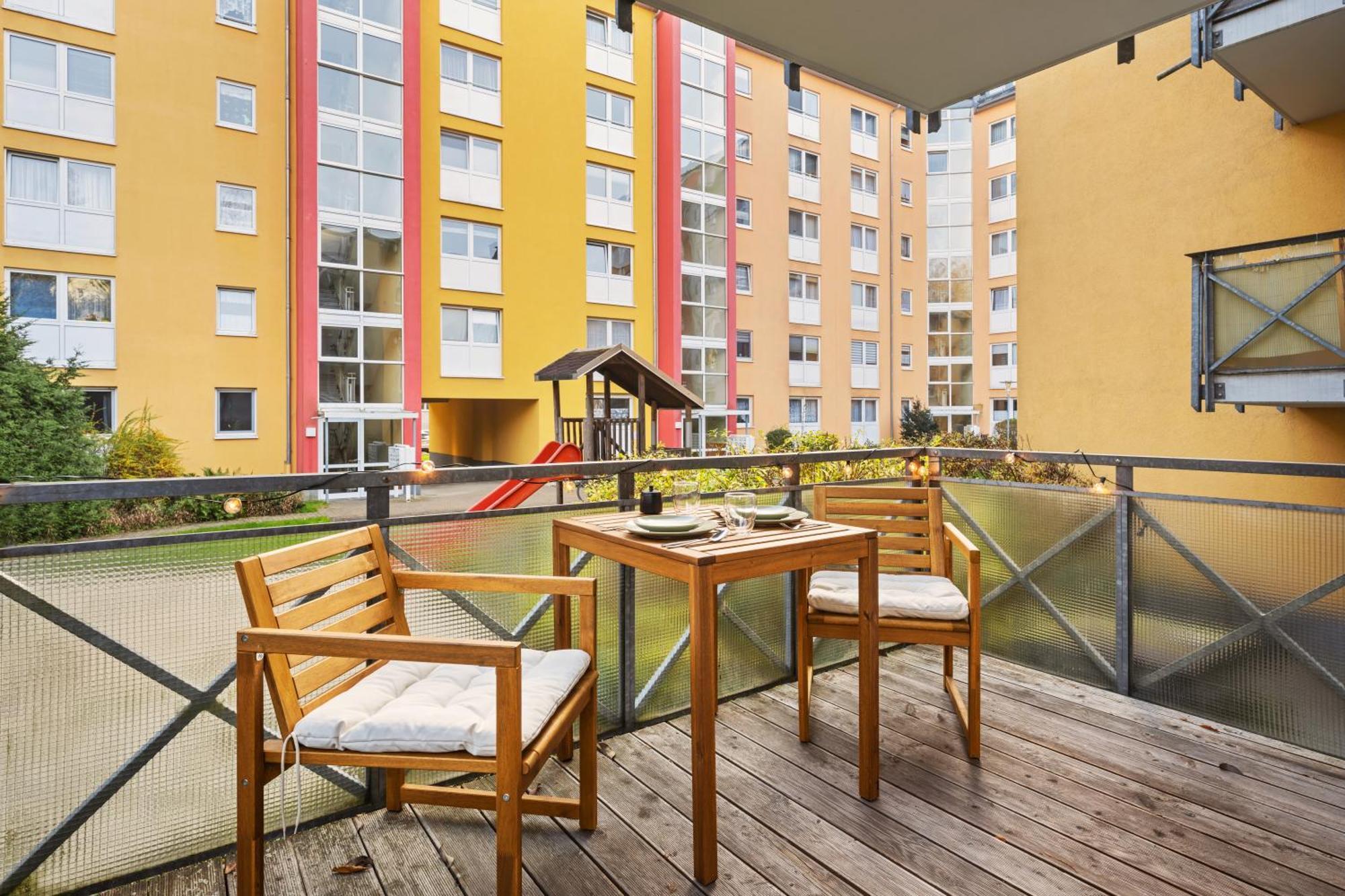 Edler Wohnraum Marvel Mit Balkon, Boxspringbett, Kaffeevollautomat, Lift & Parkplatz Apartment Chemnitz