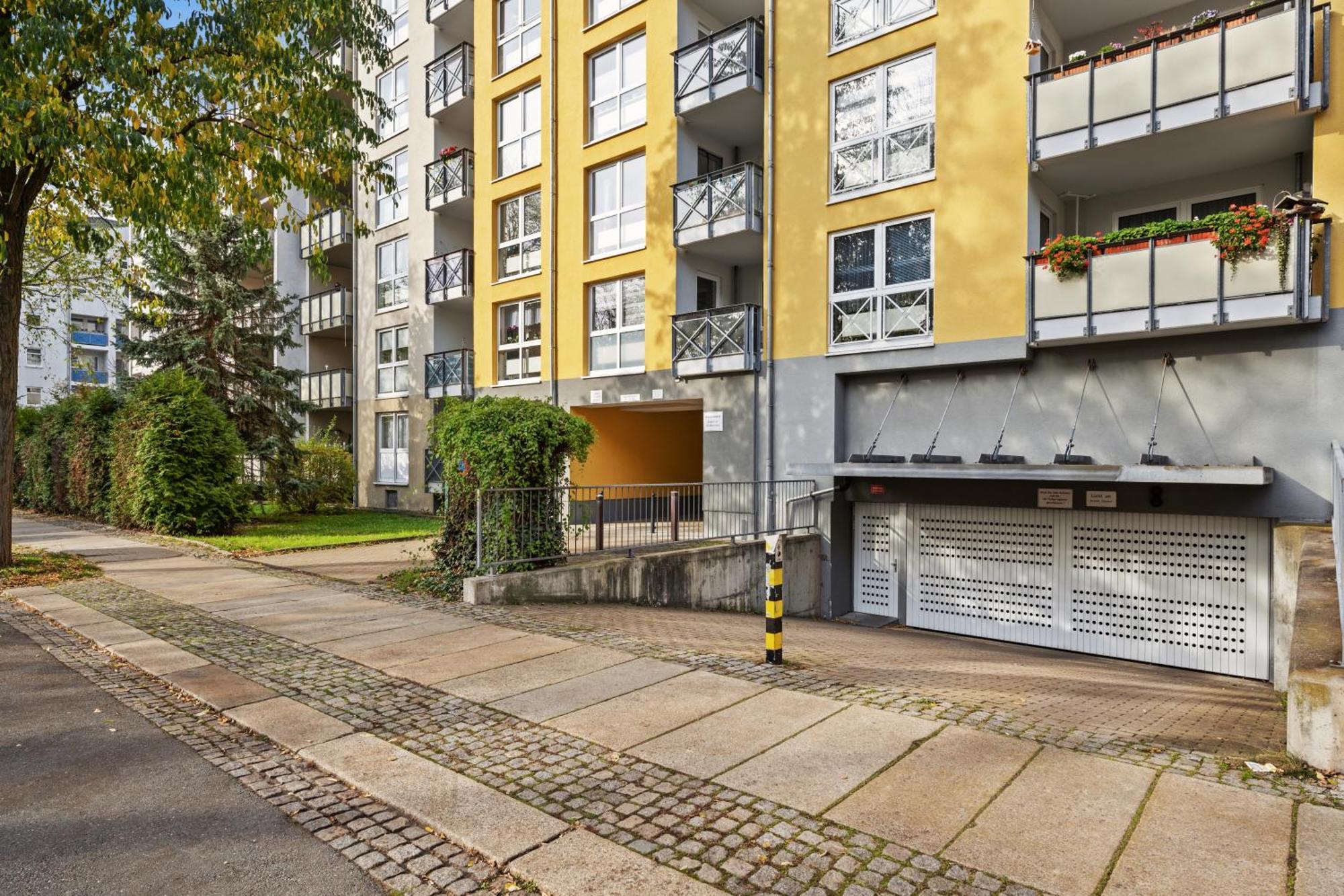 Edler Wohnraum Marvel Mit Balkon, Boxspringbett, Kaffeevollautomat, Lift & Parkplatz *
