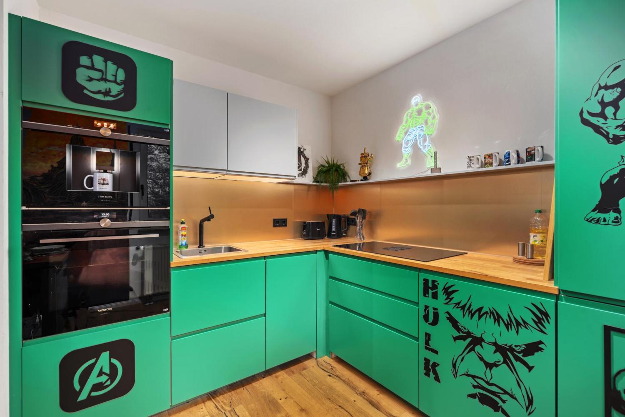 Edler Wohnraum Marvel Mit Balkon, Boxspringbett, Kaffeevollautomat, Lift & Parkplatz Apartment *