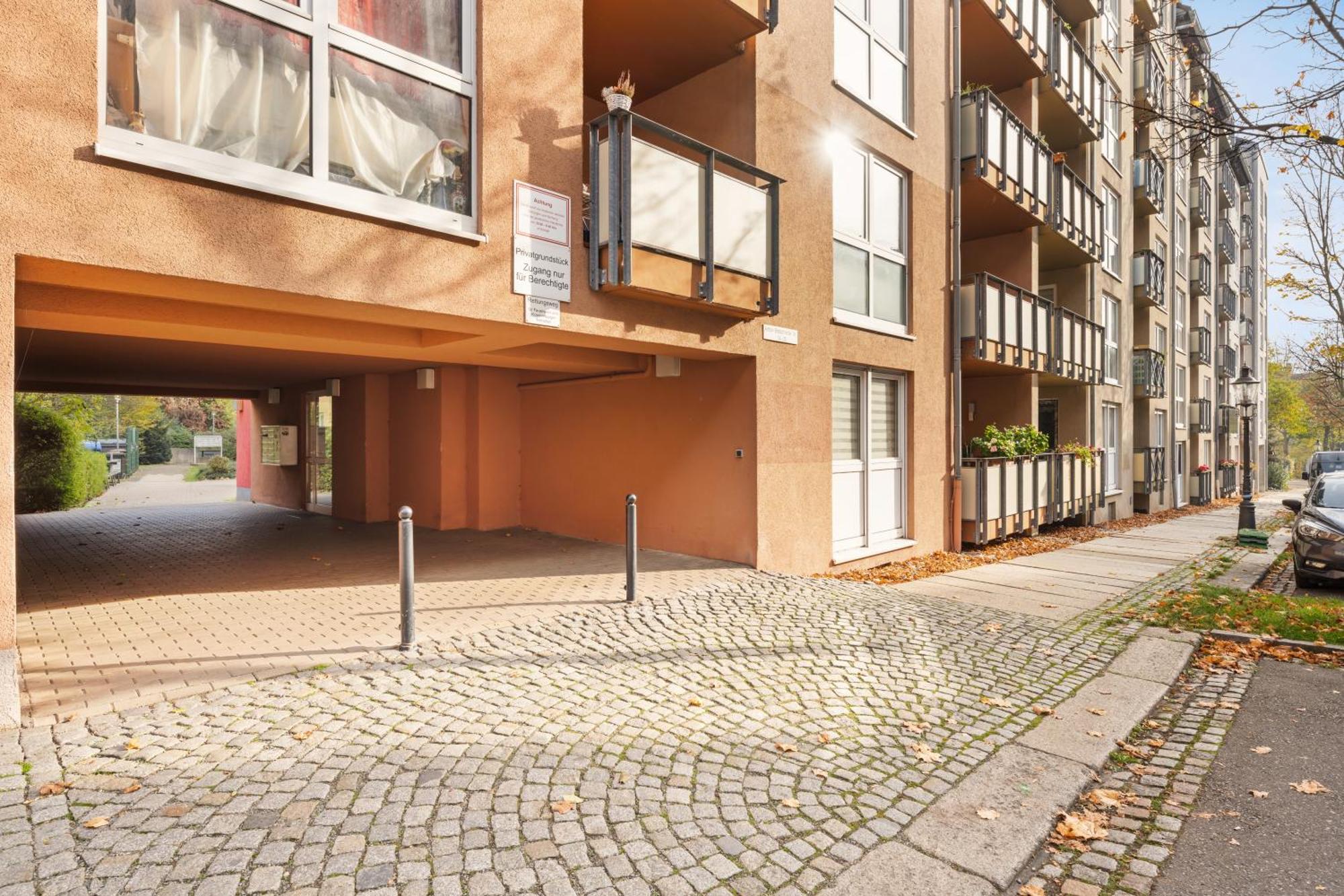 Edler Wohnraum Marvel Mit Balkon, Boxspringbett, Kaffeevollautomat, Lift & Parkplatz *